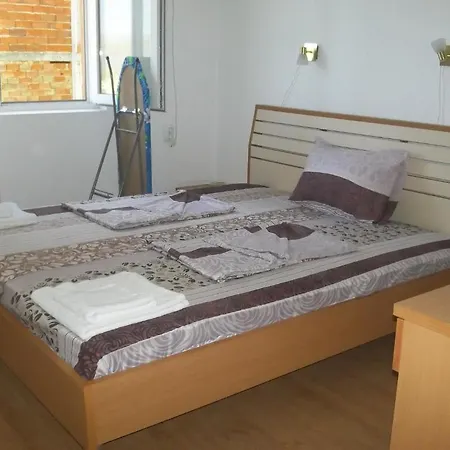 Aparthotel Levante 2*